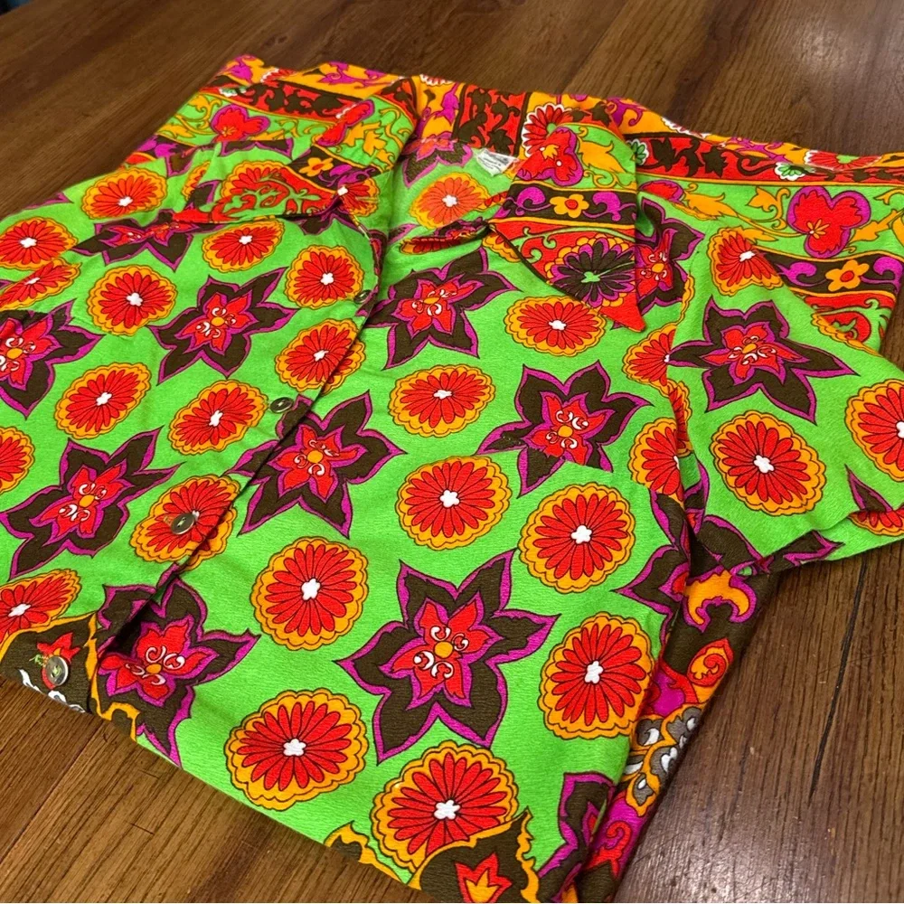 Vintage 1960s Mod Psychedelic Neon Green Floral Pattern Mod Shirt Dress S/M - Picture 14 of 14